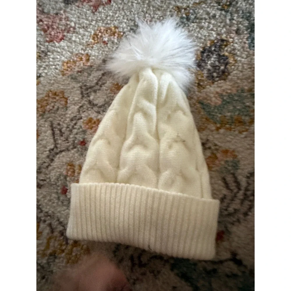 Art Class Cream White Cable Knit Beanie Faux Fur Pom Pom Fleece Lined OSFM